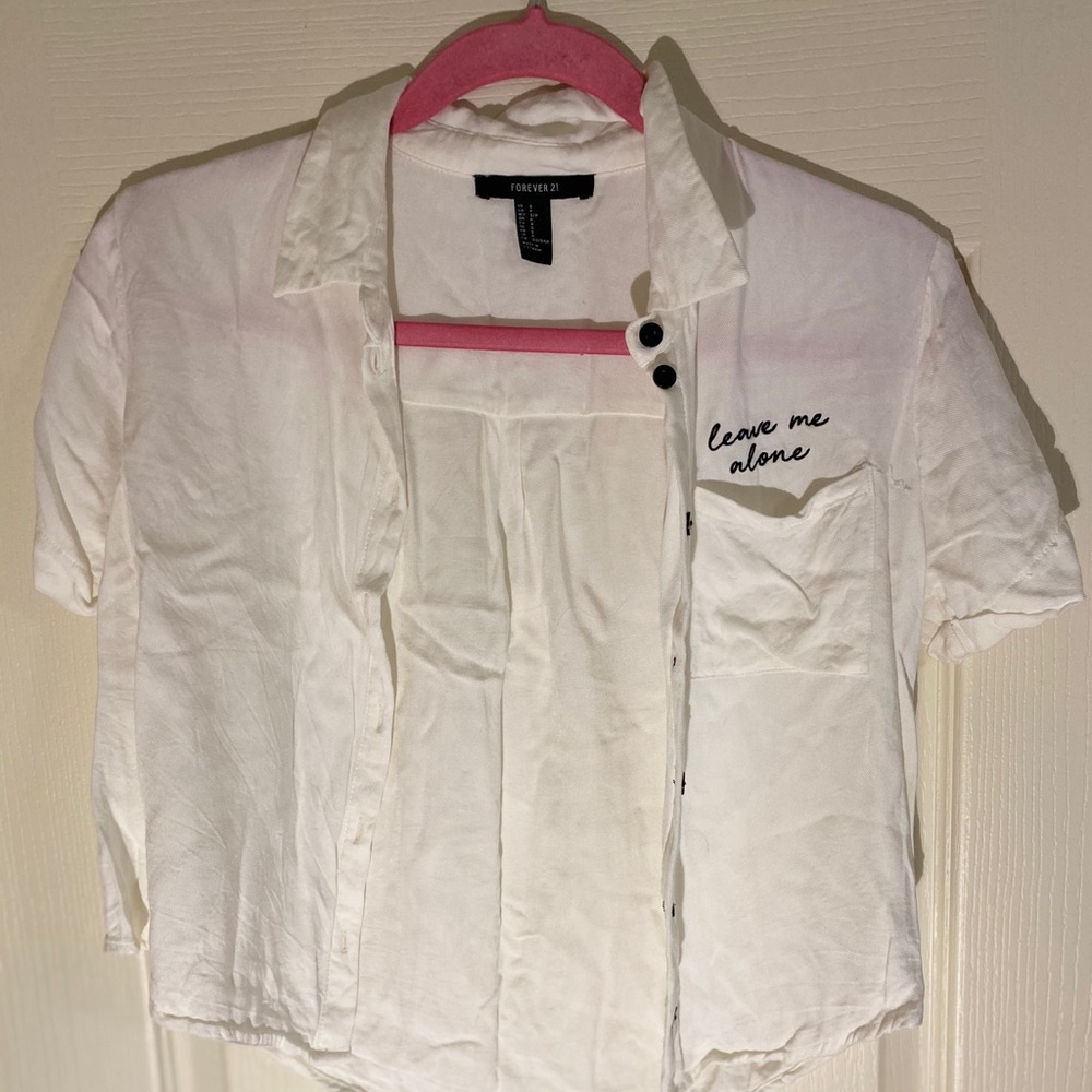 FOREVER 21 CROPPED COLLARED BUTTON UP SHIRT